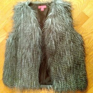 Faux Fur Cozy Cropped Y2K Winter Layer Vest Girl's Size 14 Large